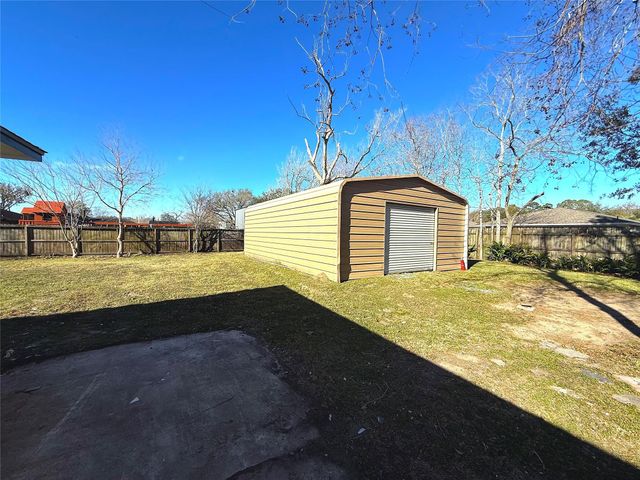 1214 Main Street, Alvin, TX 77511