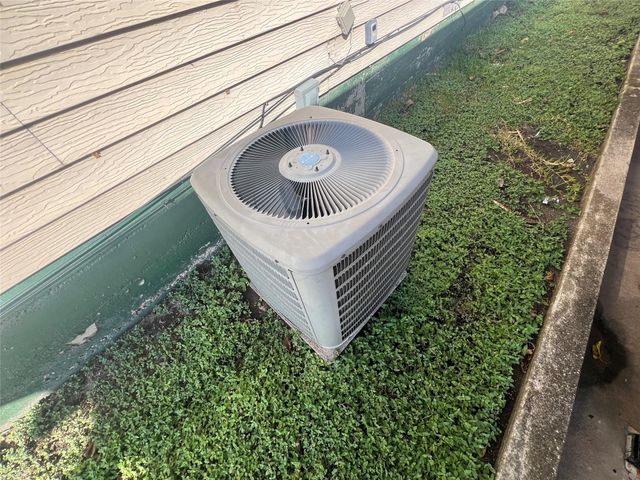 9104 Farmer Road, White Settlement, TX 76108