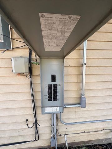 9104 Farmer Road, White Settlement, TX 76108