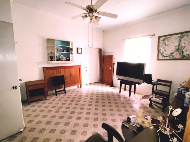 516 & 518 S Glasgow Drive, Dallas, TX 75223