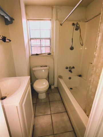 516 & 518 S Glasgow Drive, Dallas, TX 75223