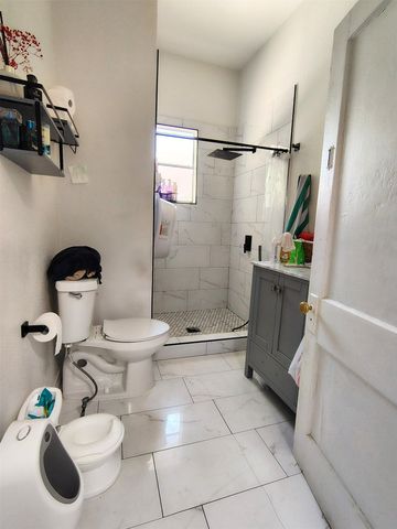 516 & 518 S Glasgow Drive, Dallas, TX 75223