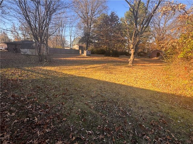 1890 Mount Olive Street, Siloam Springs, AR 72761