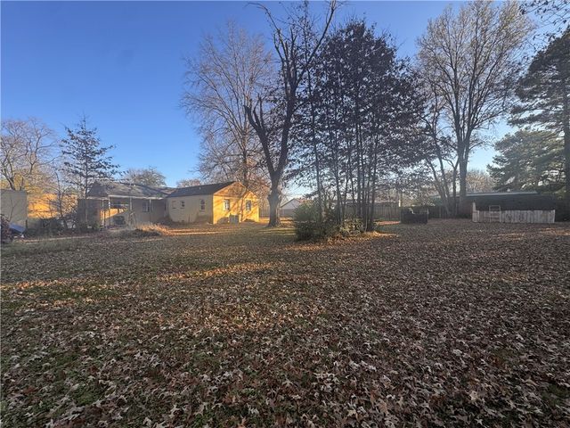 1890 Mount Olive Street, Siloam Springs, AR 72761