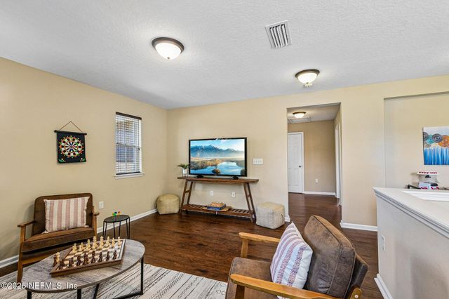 7587 FANNING Drive, Jacksonville, FL 32244