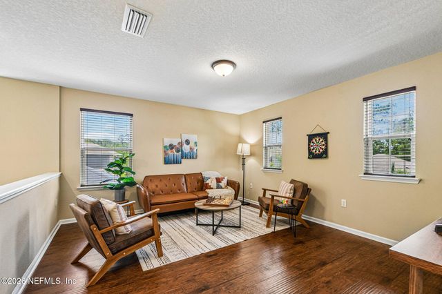 7587 FANNING Drive, Jacksonville, FL 32244