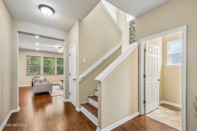 7587 FANNING Drive, Jacksonville, FL 32244