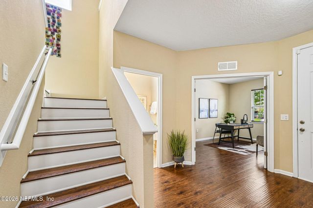7587 FANNING Drive, Jacksonville, FL 32244