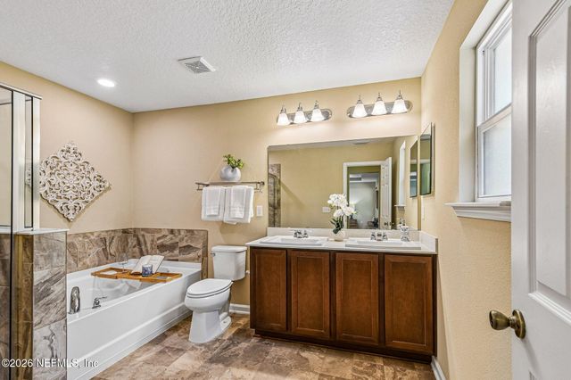 7587 FANNING Drive, Jacksonville, FL 32244