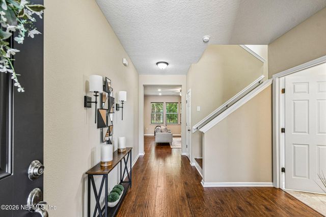 7587 FANNING Drive, Jacksonville, FL 32244