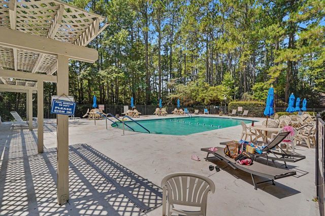 104 Hickory Dr., Conway, SC 29526