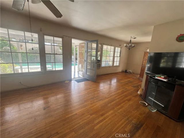 8116 Willis Avenue, Panorama City, CA 91402
