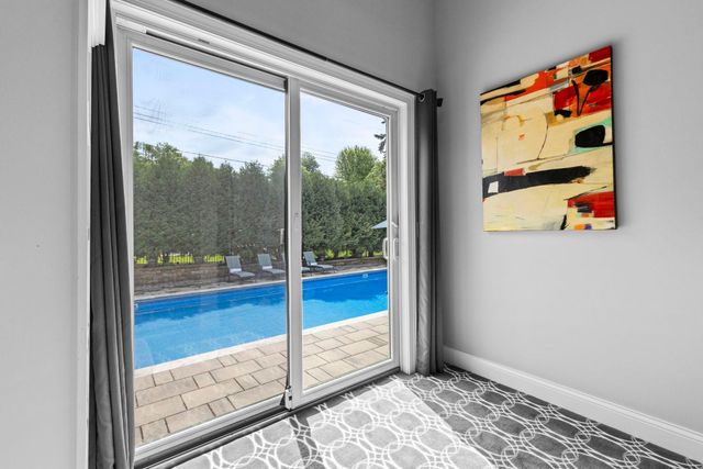 6105 Pine Grove Road, Edina, MN 55436