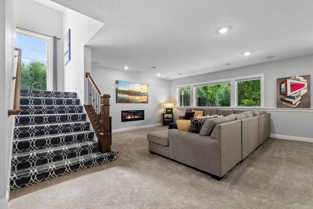 6105 Pine Grove Road, Edina, MN 55436