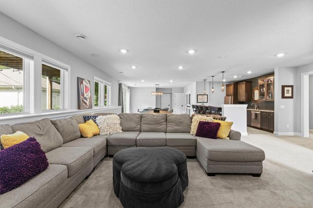 6105 Pine Grove Road, Edina, MN 55436