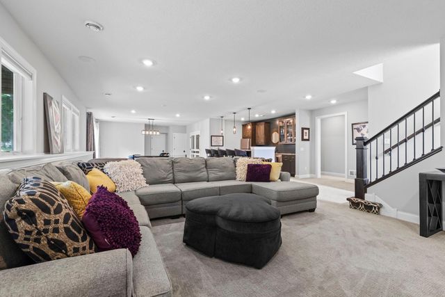 6105 Pine Grove Road, Edina, MN 55436