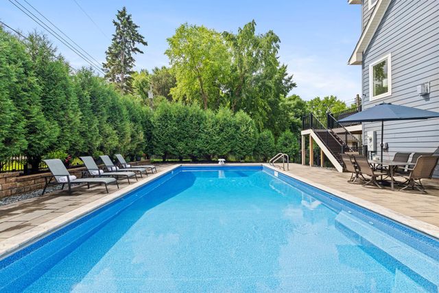 6105 Pine Grove Road, Edina, MN 55436