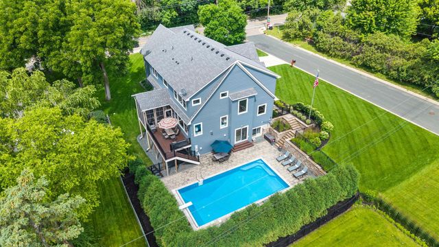 6105 Pine Grove Road, Edina, MN 55436