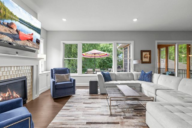 6105 Pine Grove Road, Edina, MN 55436