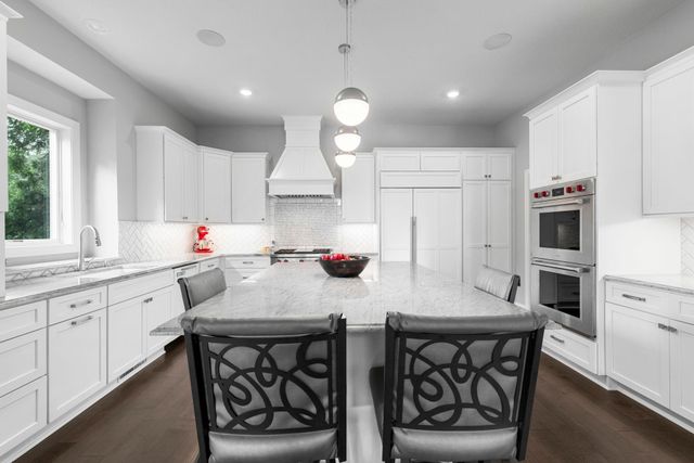 6105 Pine Grove Road, Edina, MN 55436