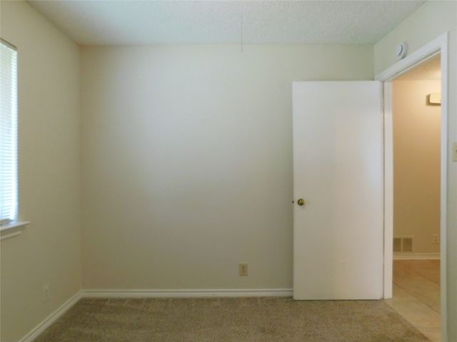 2204 Canterbury Court, Denton, TX 76205