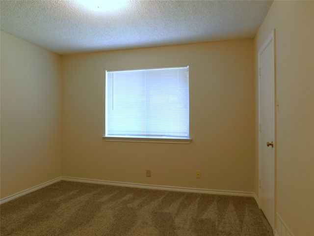 2204 Canterbury Court, Denton, TX 76205
