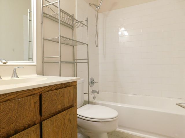 2204 Canterbury Court, Denton, TX 76205