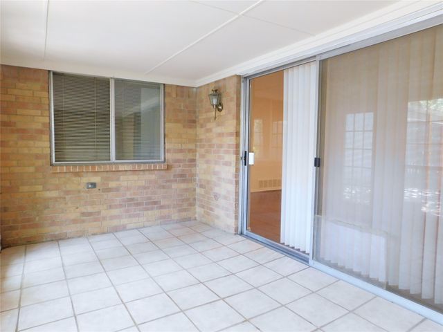 2204 Canterbury Court, Denton, TX 76205