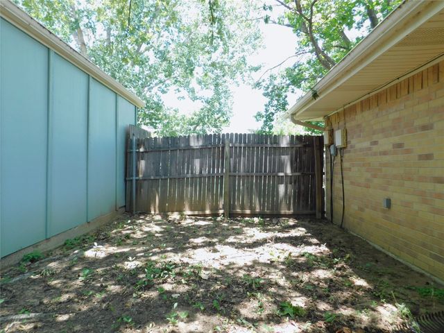 2204 Canterbury Court, Denton, TX 76205