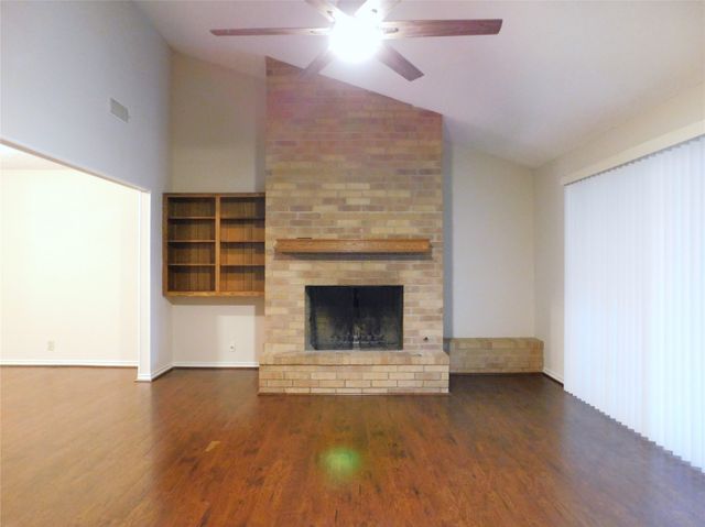 2204 Canterbury Court, Denton, TX 76205