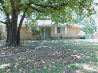 2204 Canterbury Court, Denton, TX 76205