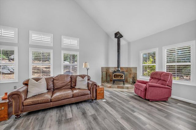 31489 Gold Nugget Lane, Auberry, CA 93602
