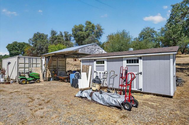 31489 Gold Nugget Lane, Auberry, CA 93602