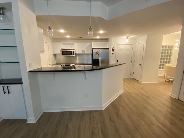 390 17th Street NW 2011, Atlanta, GA 30363