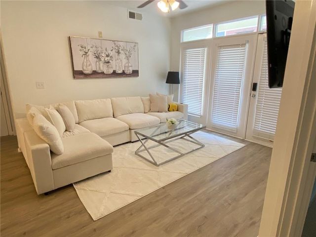 390 17th Street NW 2011, Atlanta, GA 30363