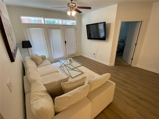 390 17th Street NW 2011, Atlanta, GA 30363