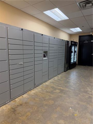 390 17th Street NW 2011, Atlanta, GA 30363