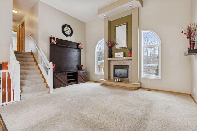 10500 Chestnut Circle N, Champlin, MN 55316