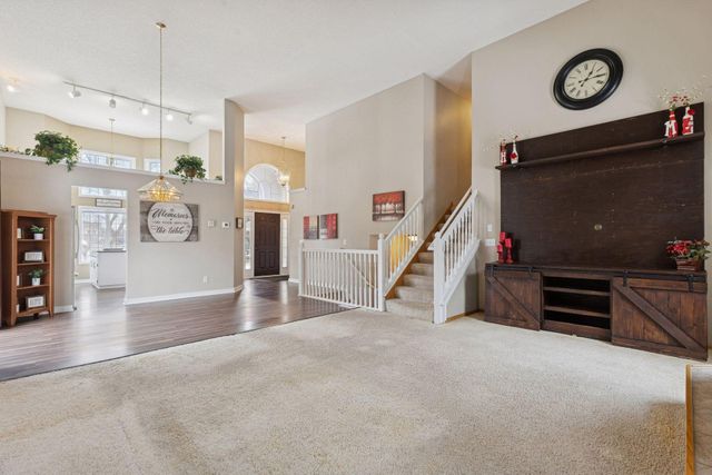 10500 Chestnut Circle N, Champlin, MN 55316