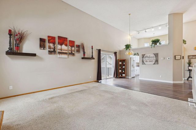 10500 Chestnut Circle N, Champlin, MN 55316