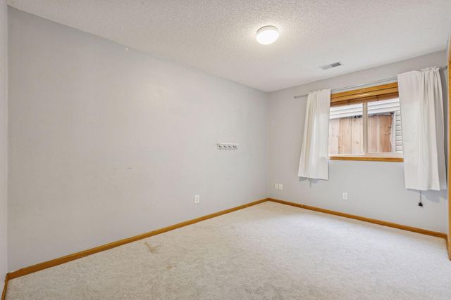 10500 Chestnut Circle N, Champlin, MN 55316