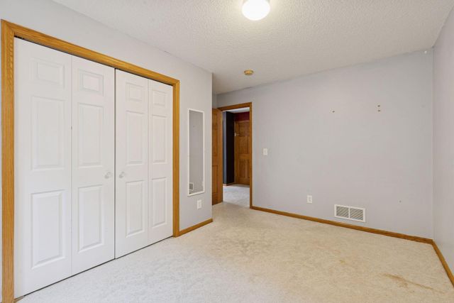 10500 Chestnut Circle N, Champlin, MN 55316