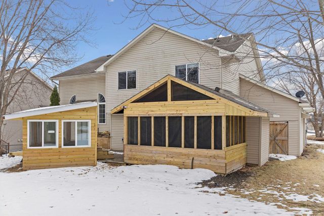 10500 Chestnut Circle N, Champlin, MN 55316