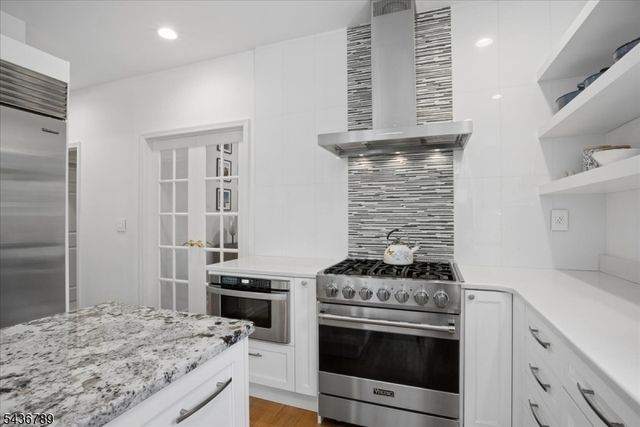 14 Old Warson Ct, Montgomery Twp., NJ 08558