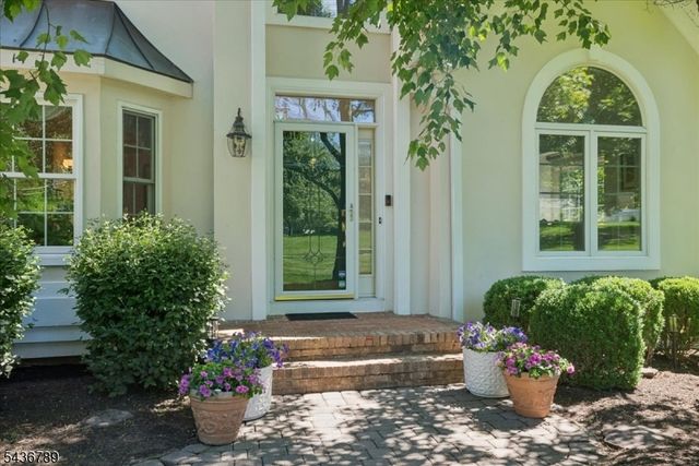 14 Old Warson Ct, Montgomery Twp., NJ 08558