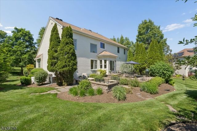 14 Old Warson Ct, Montgomery Twp., NJ 08558
