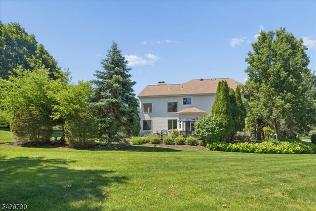 14 Old Warson Ct, Montgomery Twp., NJ 08558