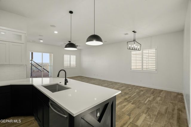 713 Paseo Del Agua Street, Horizon City, TX 79928