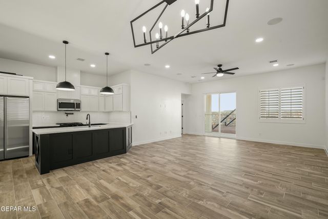 713 Paseo Del Agua Street, Horizon City, TX 79928