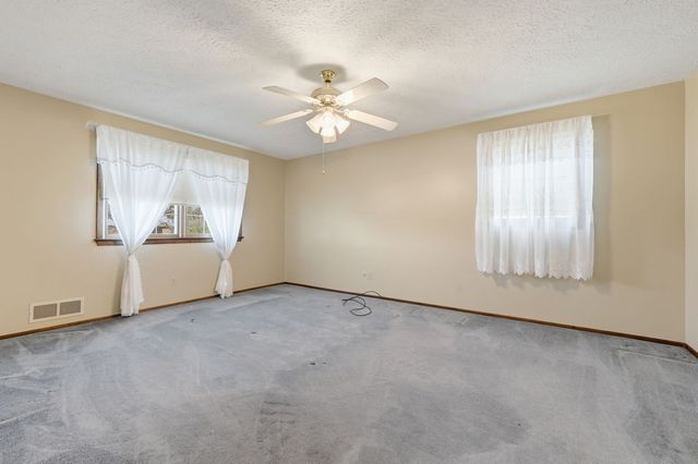 1608 Tamarack Drive, Shaler, PA 15101